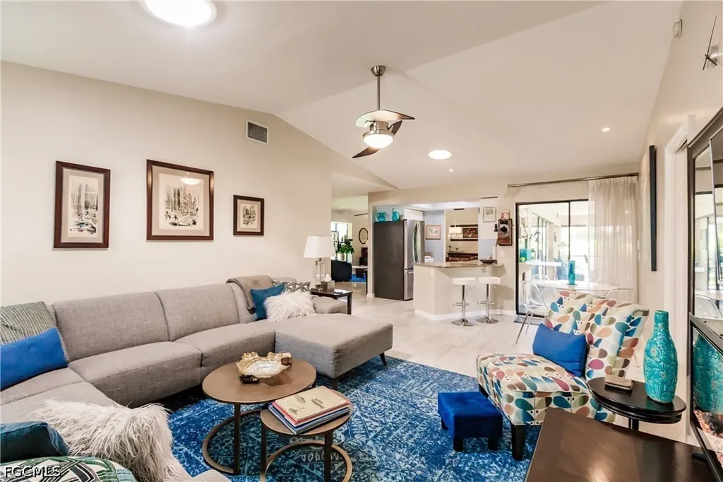 627 SE 34th Street Cape Coral FL 33904