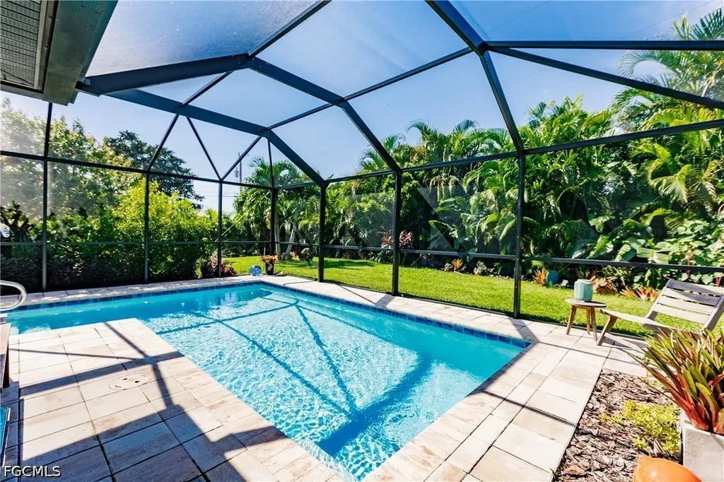 627 SE 34th Street Cape Coral FL 33904