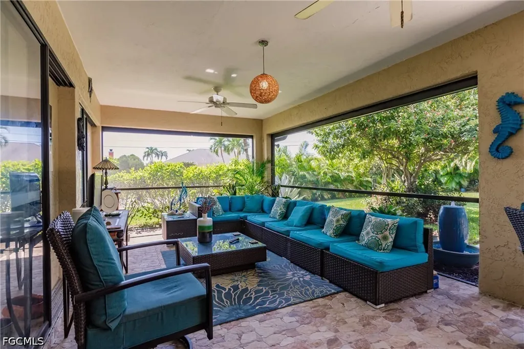 627 SE 34th Street Cape Coral FL 33904