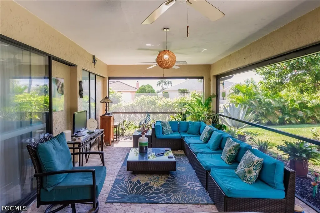 627 SE 34th Street Cape Coral FL 33904