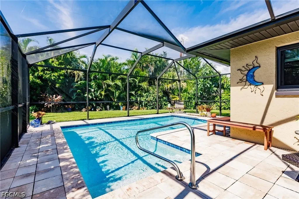 627 SE 34th Street Cape Coral FL 33904