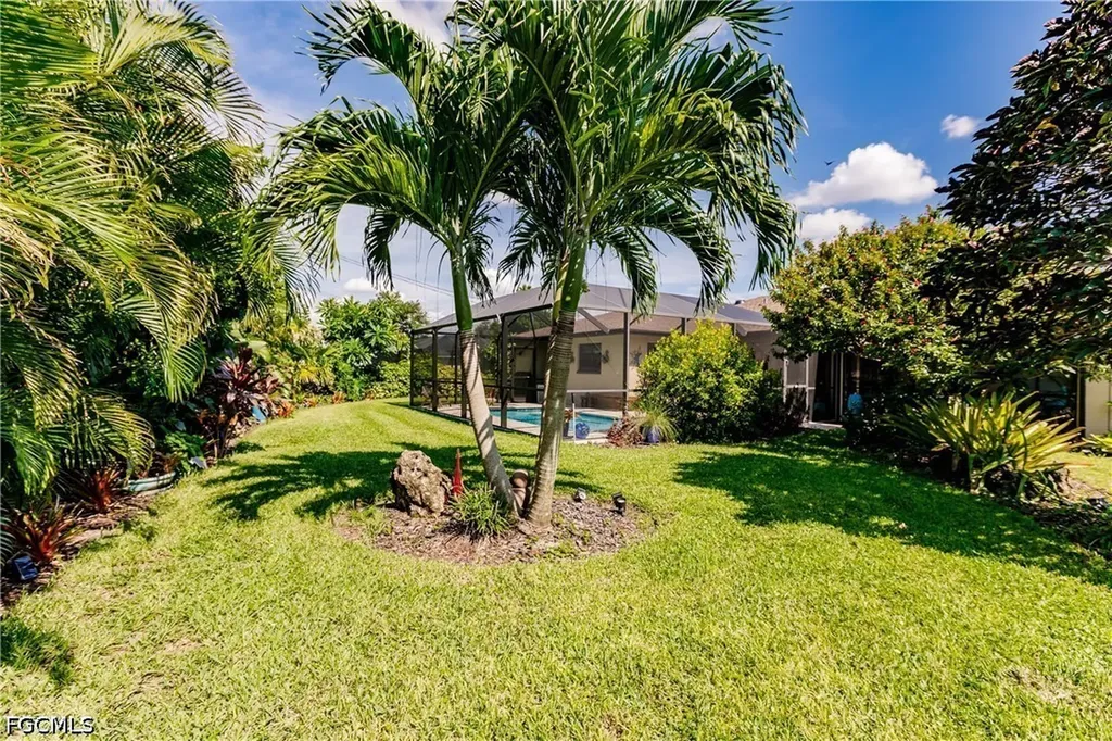 627 SE 34th Street Cape Coral FL 33904