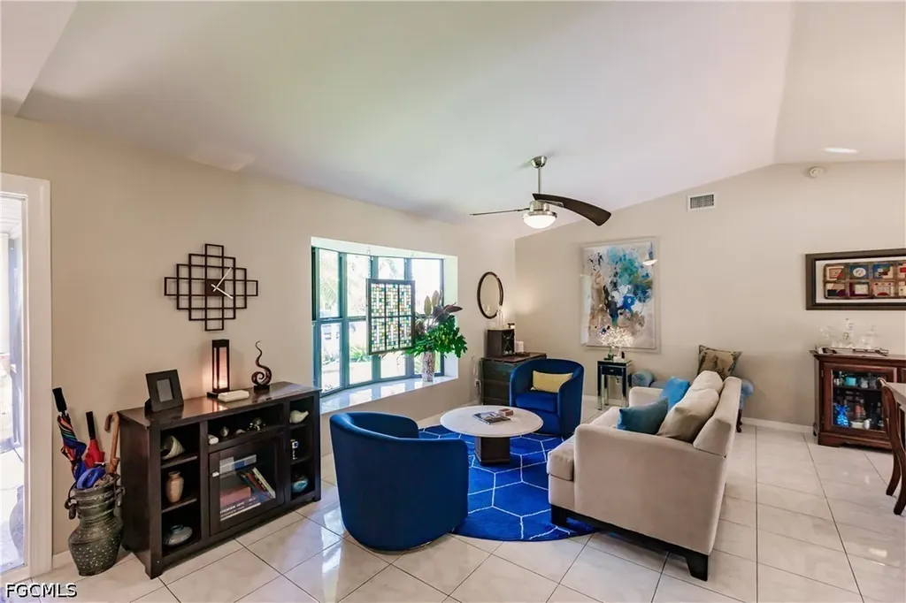 627 SE 34th Street Cape Coral FL 33904