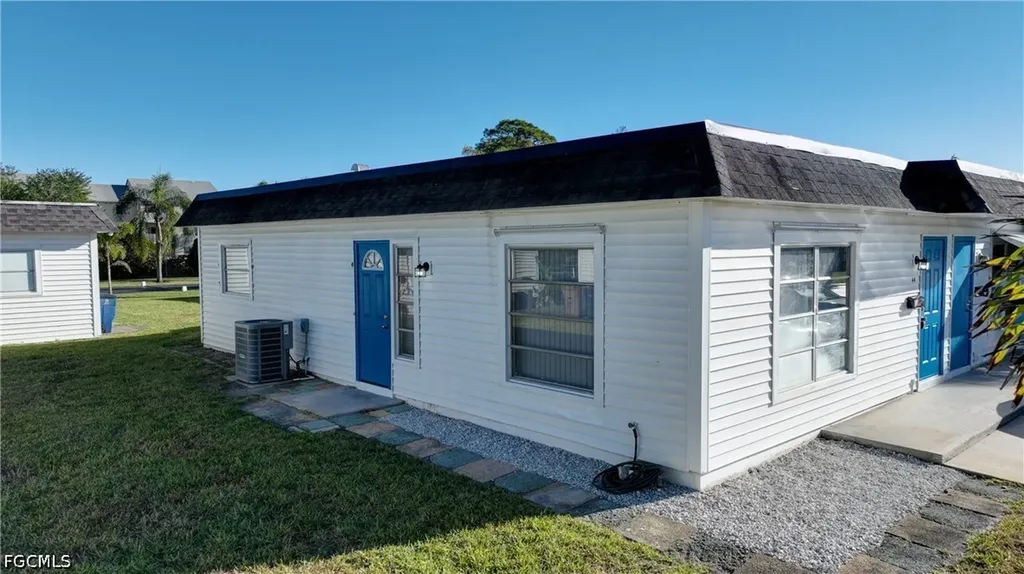 44 Tangelo Court Lehigh Acres FL 33936