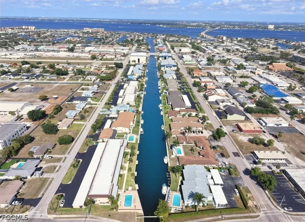 1206 SE 46th Street Cape Coral FL 33904