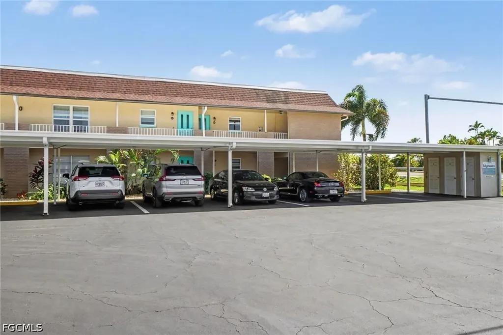 1206 SE 46th Street Cape Coral FL 33904