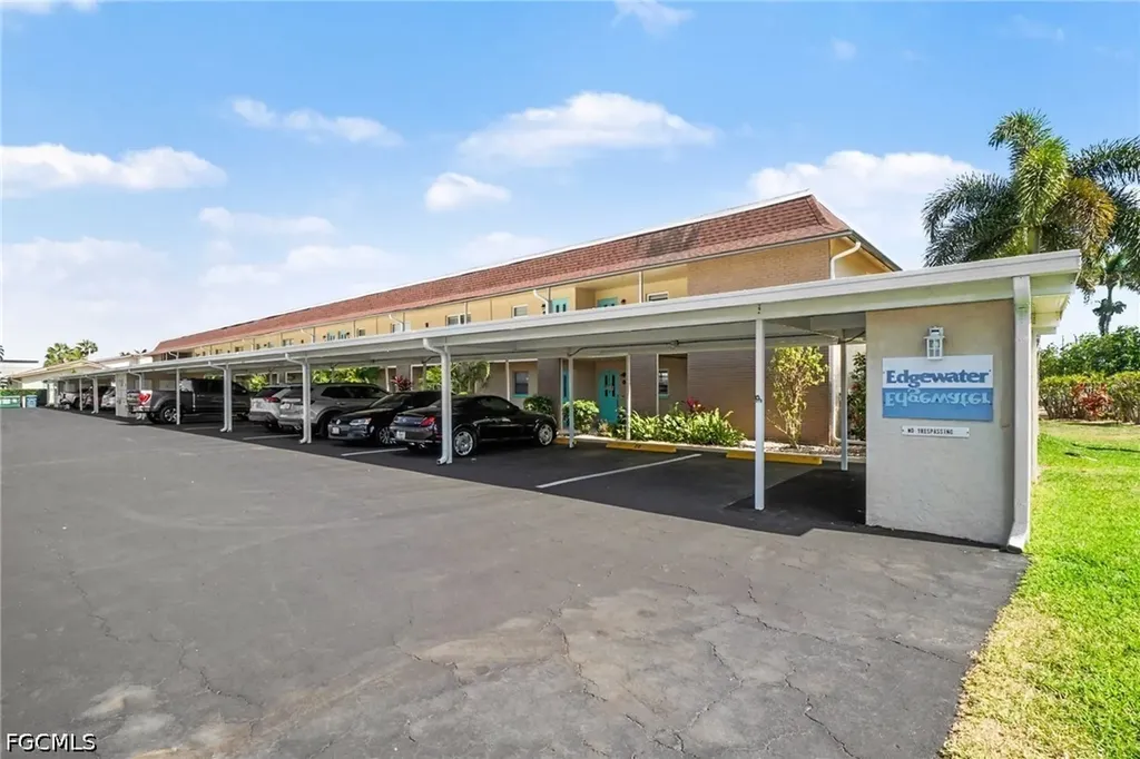 1206 SE 46th Street Cape Coral FL 33904