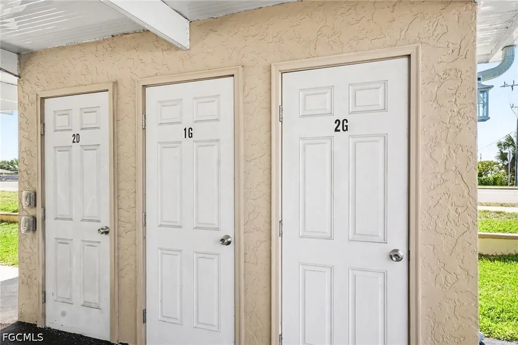 1206 SE 46th Street Cape Coral FL 33904