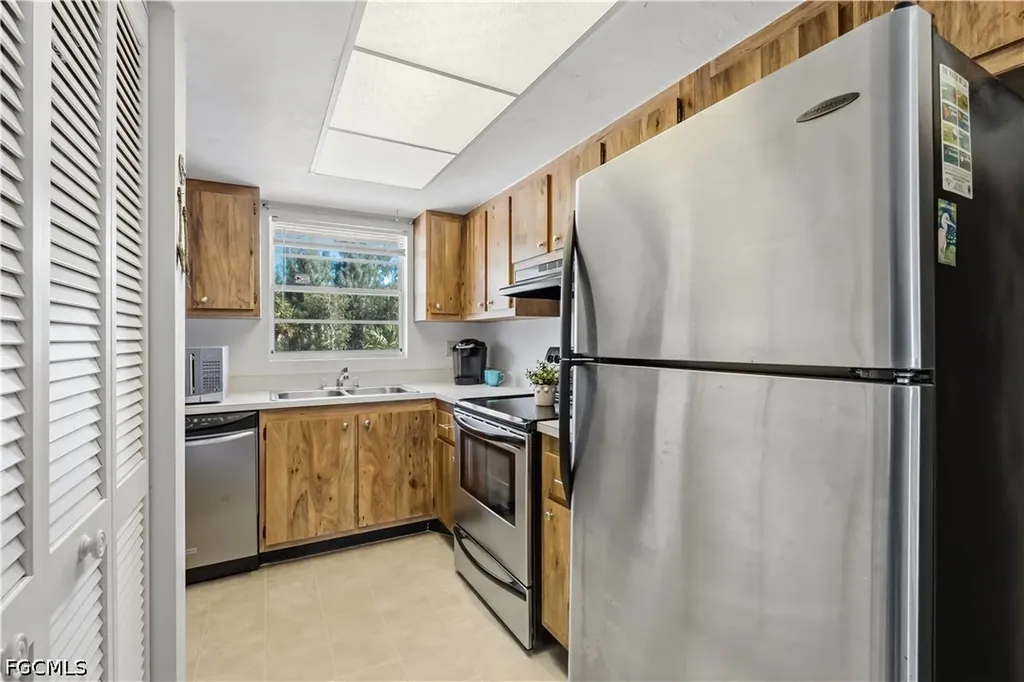 16881 Davis Road Fort Myers FL 33908