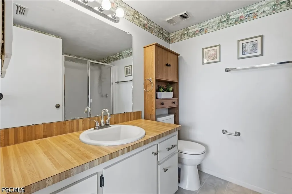 16881 Davis Road Fort Myers FL 33908