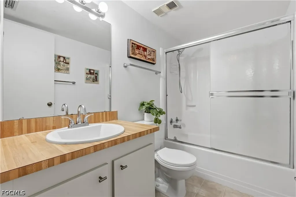 16881 Davis Road Fort Myers FL 33908