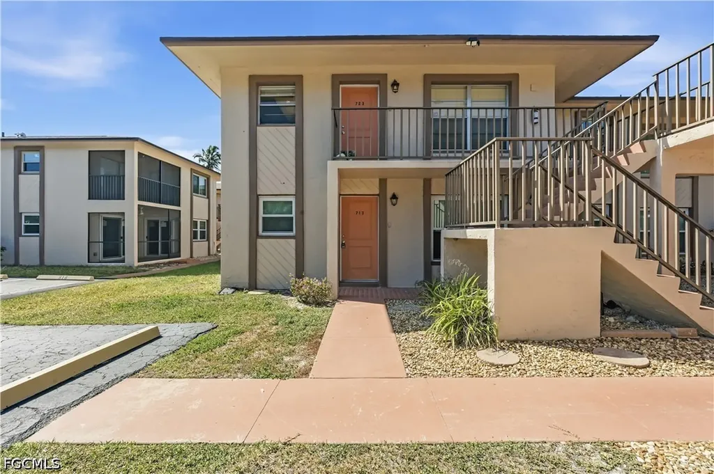 16881 Davis Road Fort Myers FL 33908