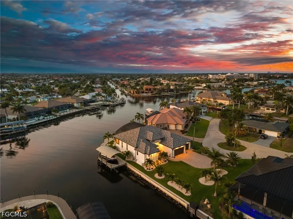 5201 Skylark Court Cape Coral FL 33904