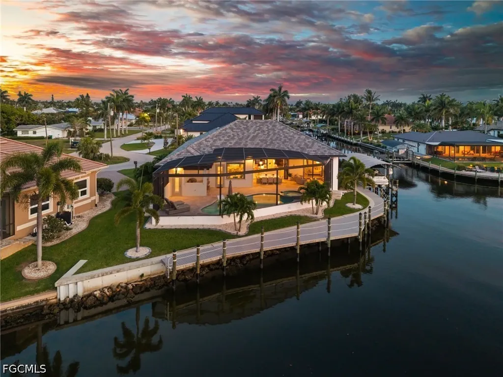 5201 Skylark Court Cape Coral FL 33904
