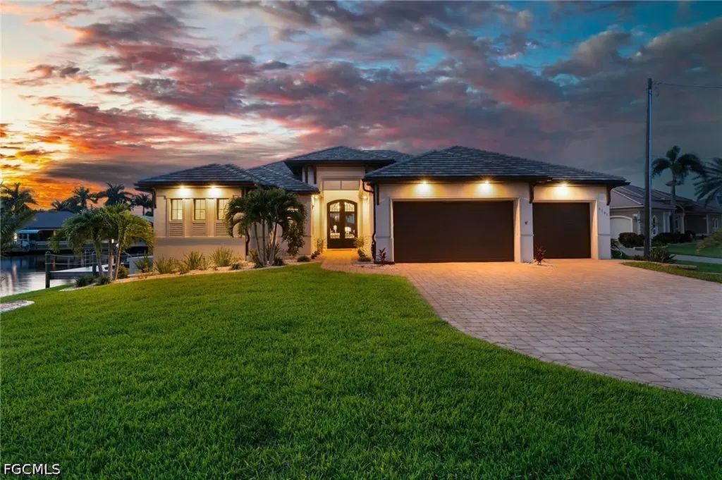 5201 Skylark Court Cape Coral FL 33904
