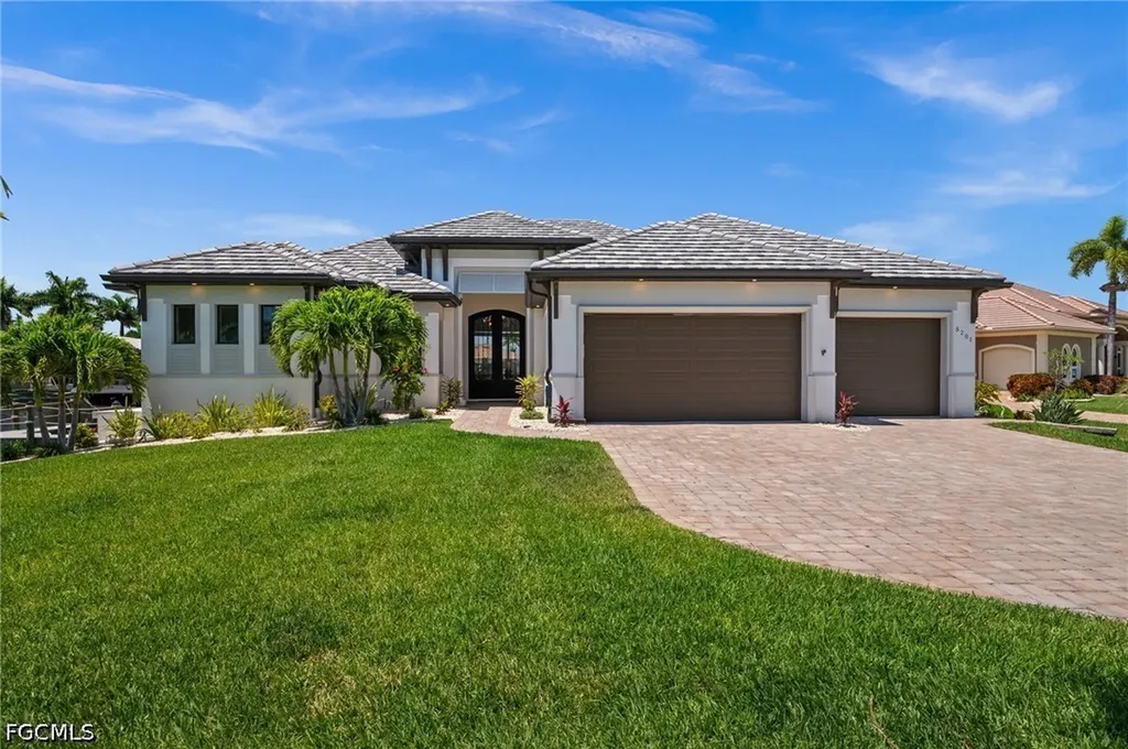 5201 Skylark Court Cape Coral FL 33904