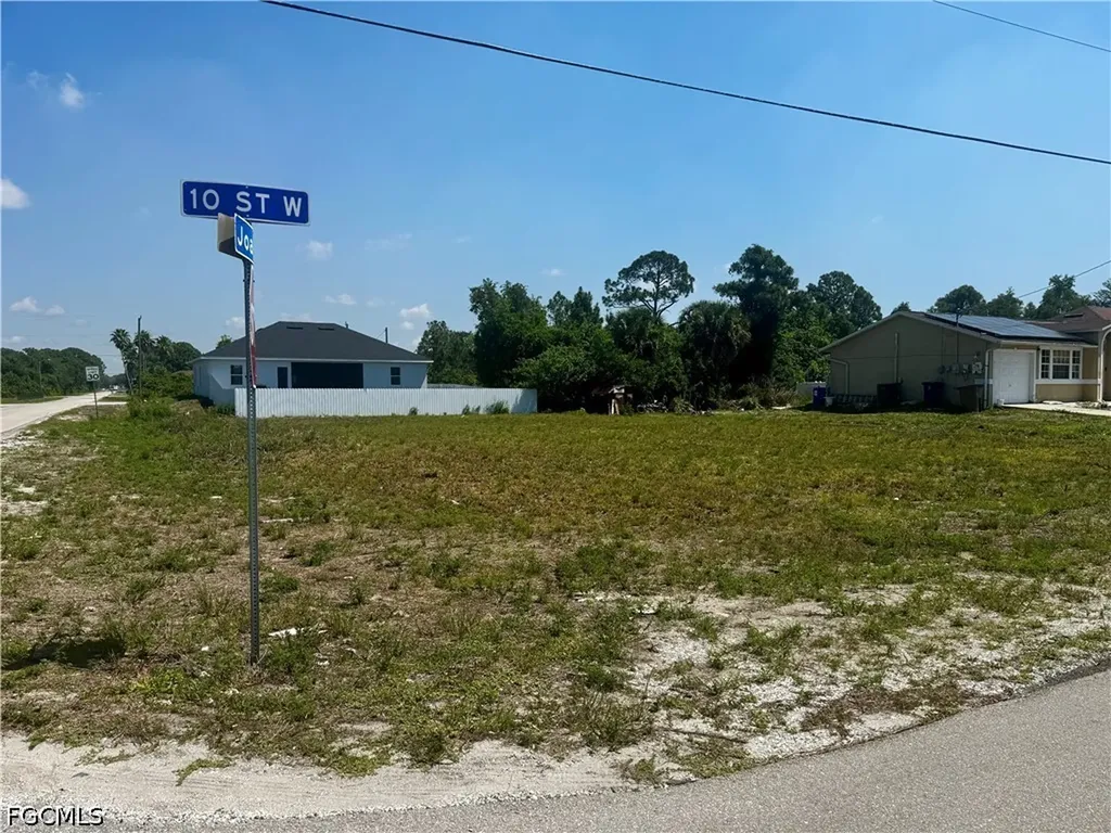 2918 10th Street W Lehigh Acres FL 33971