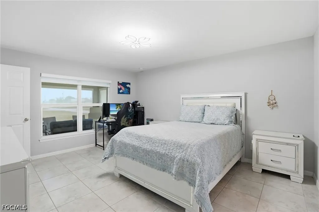 1201 NW 14th Place Cape Coral FL 33993