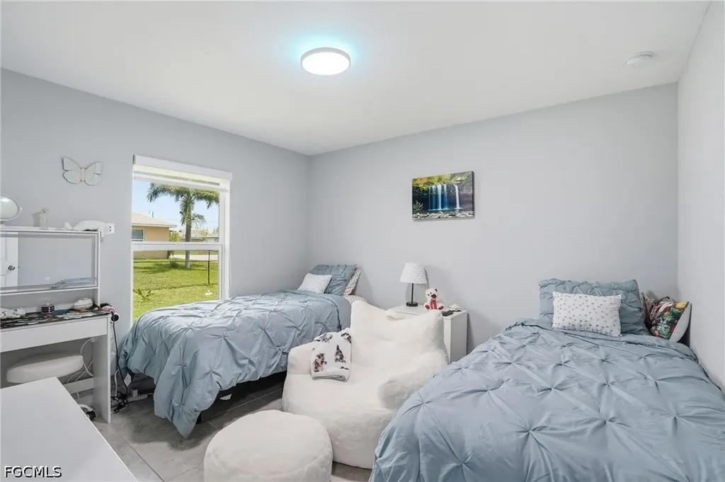 1201 NW 14th Place Cape Coral FL 33993