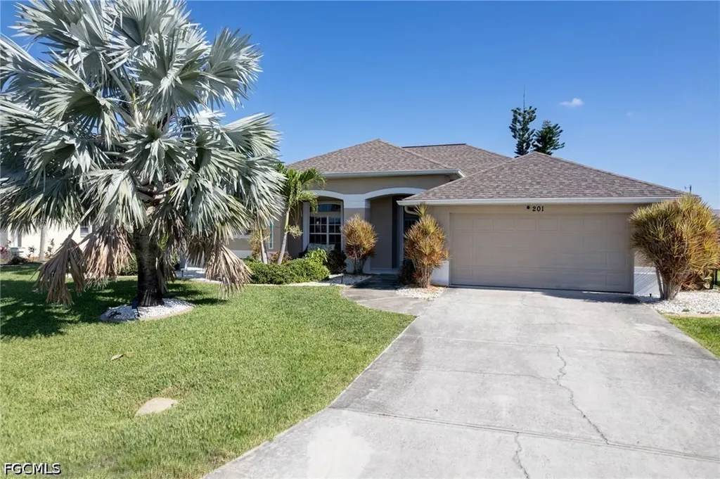 201 SW 35th Street Cape Coral FL 33914