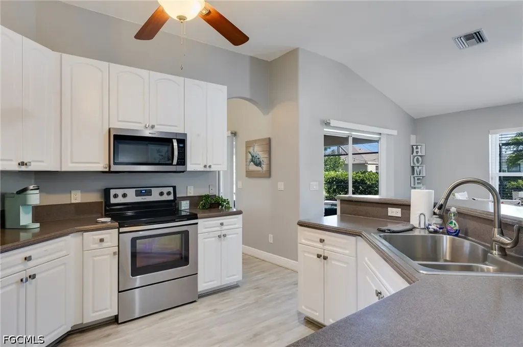 201 SW 35th Street Cape Coral FL 33914