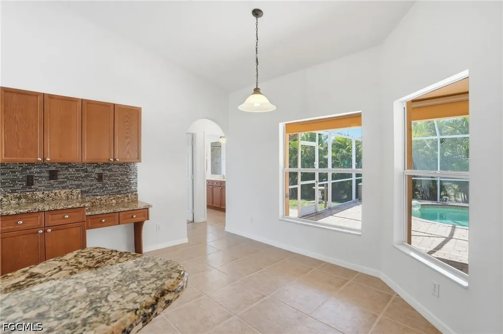 928 NW 5th Place Cape Coral FL 33993