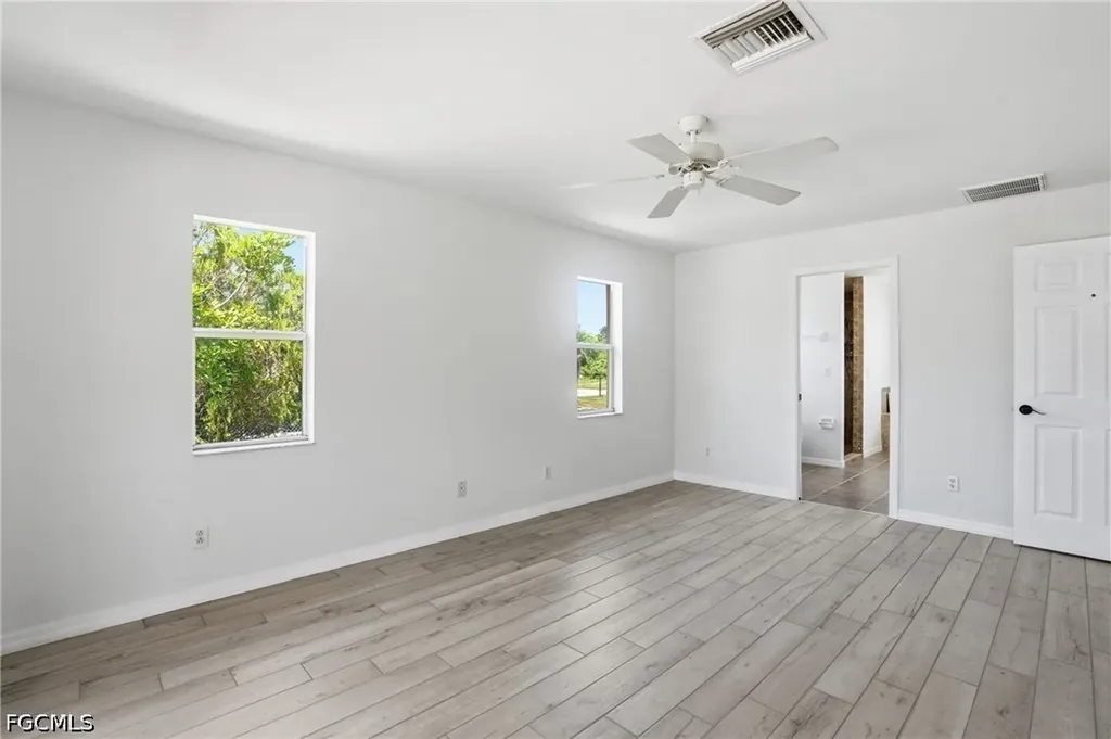 928 NW 5th Place Cape Coral FL 33993