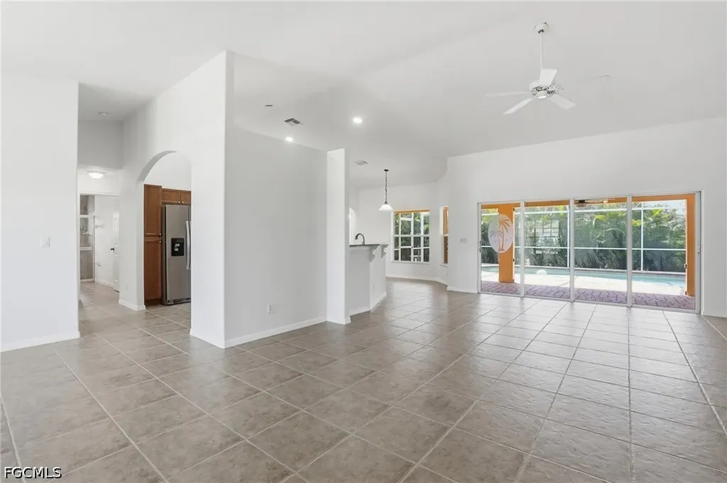 928 NW 5th Place Cape Coral FL 33993