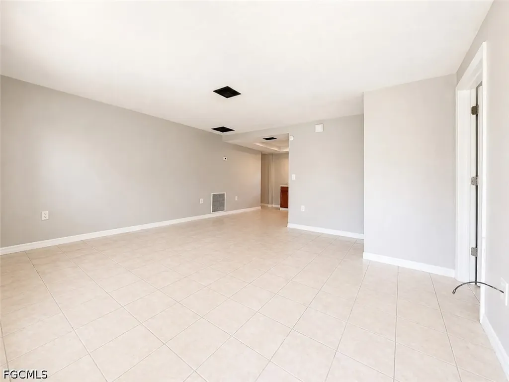 5461 11th Avenue Fort Myers FL 33907
