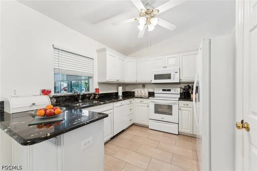 914 SW 3rd Avenue Cape Coral FL 33991