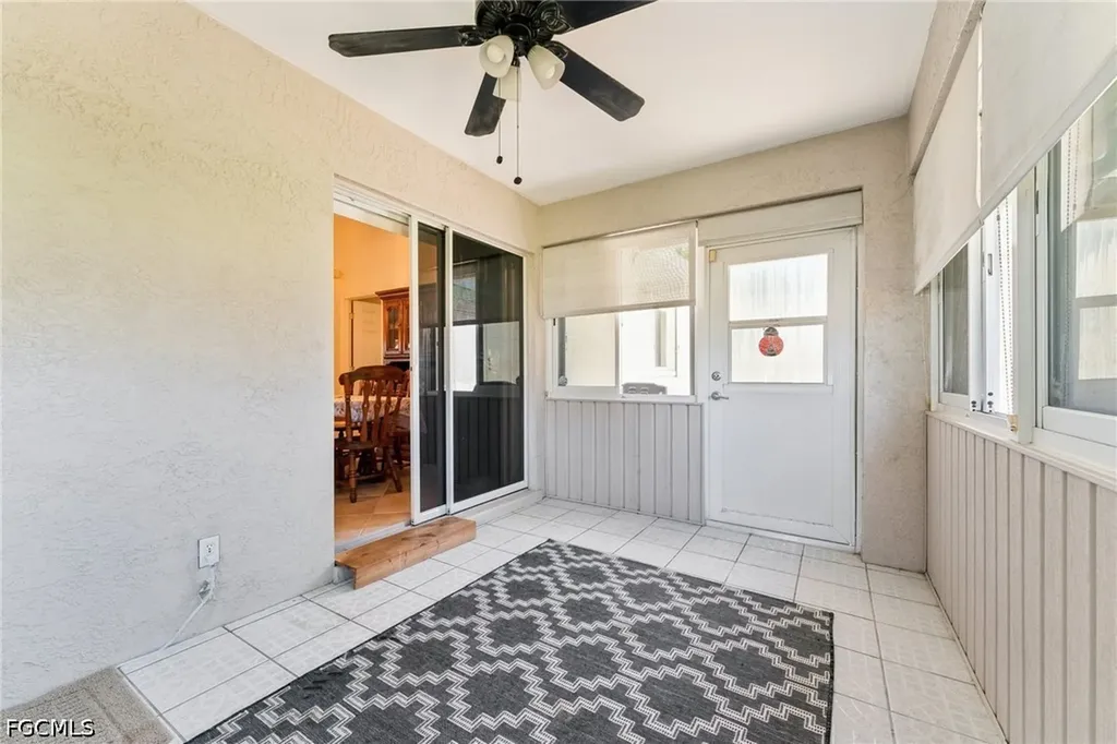 914 SW 3rd Avenue Cape Coral FL 33991