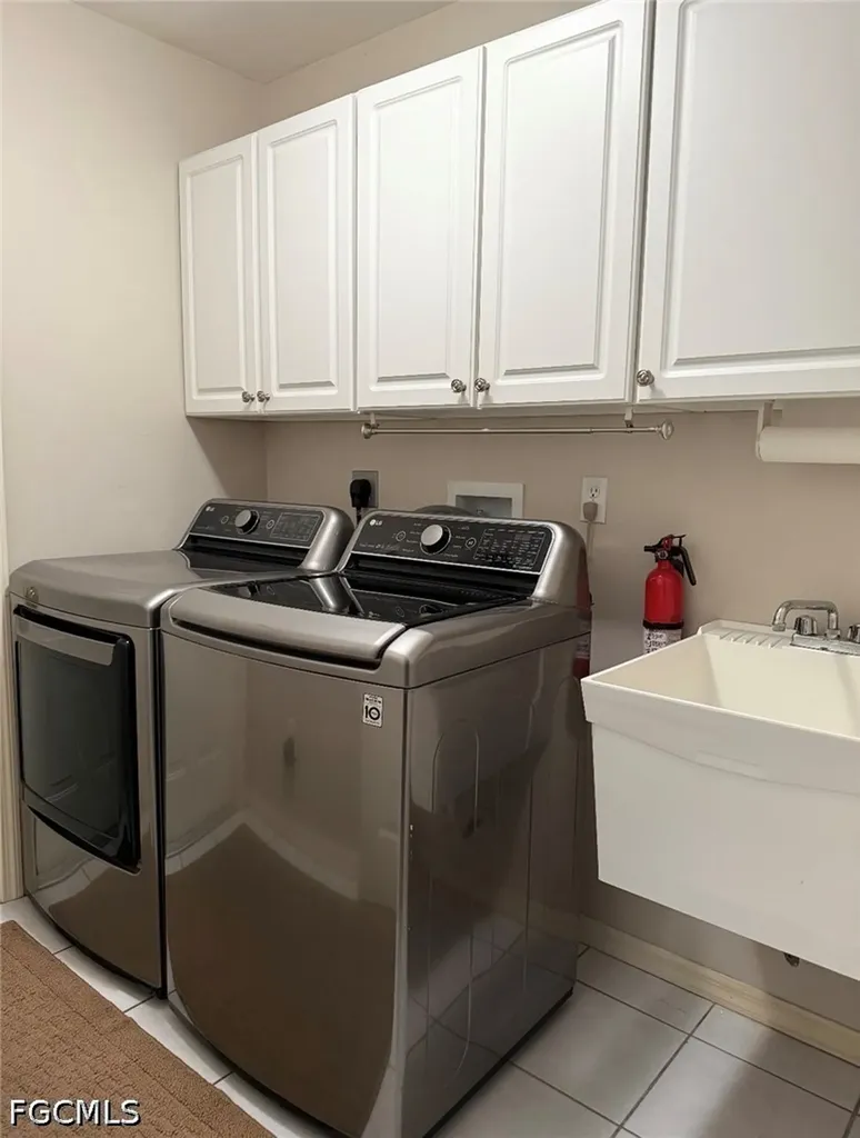 914 SW 3rd Avenue Cape Coral FL 33991