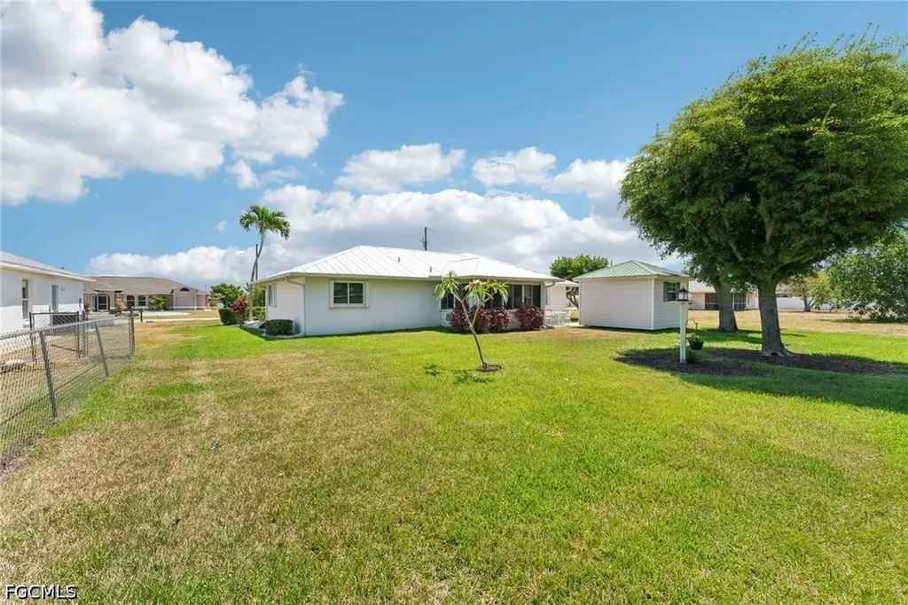 914 SW 3rd Avenue Cape Coral FL 33991