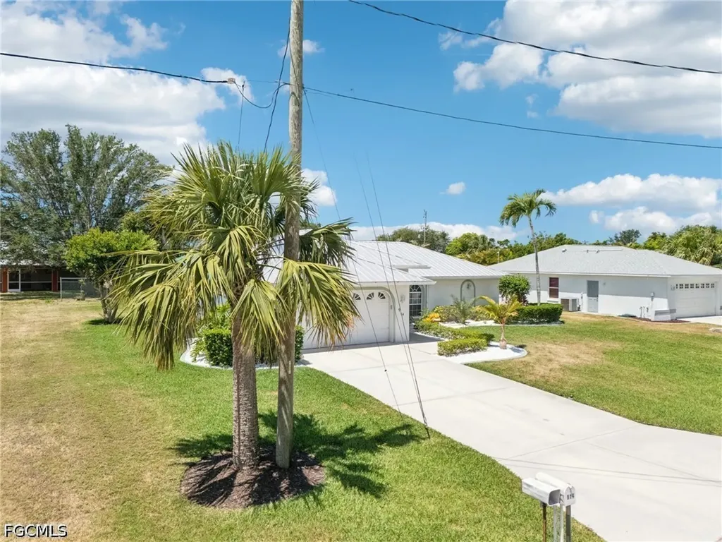 914 SW 3rd Avenue Cape Coral FL 33991