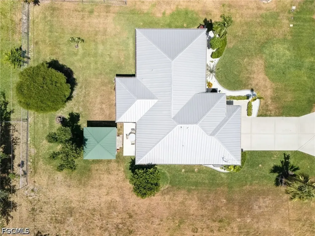 914 SW 3rd Avenue Cape Coral FL 33991