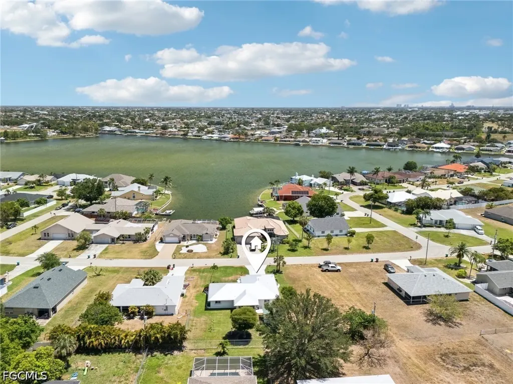 914 SW 3rd Avenue Cape Coral FL 33991