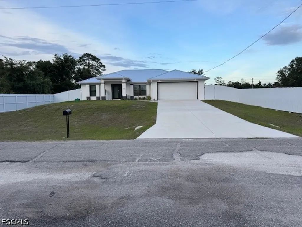 3323 Clearview Circle Labelle FL 33935