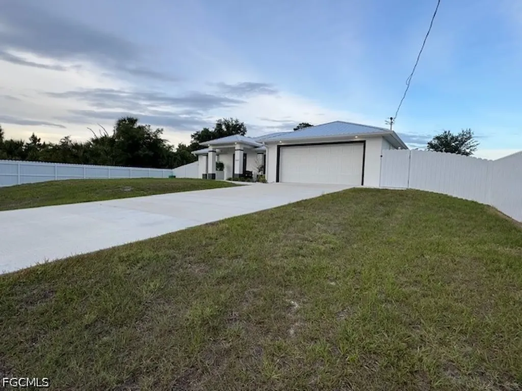 3323 Clearview Circle Labelle FL 33935