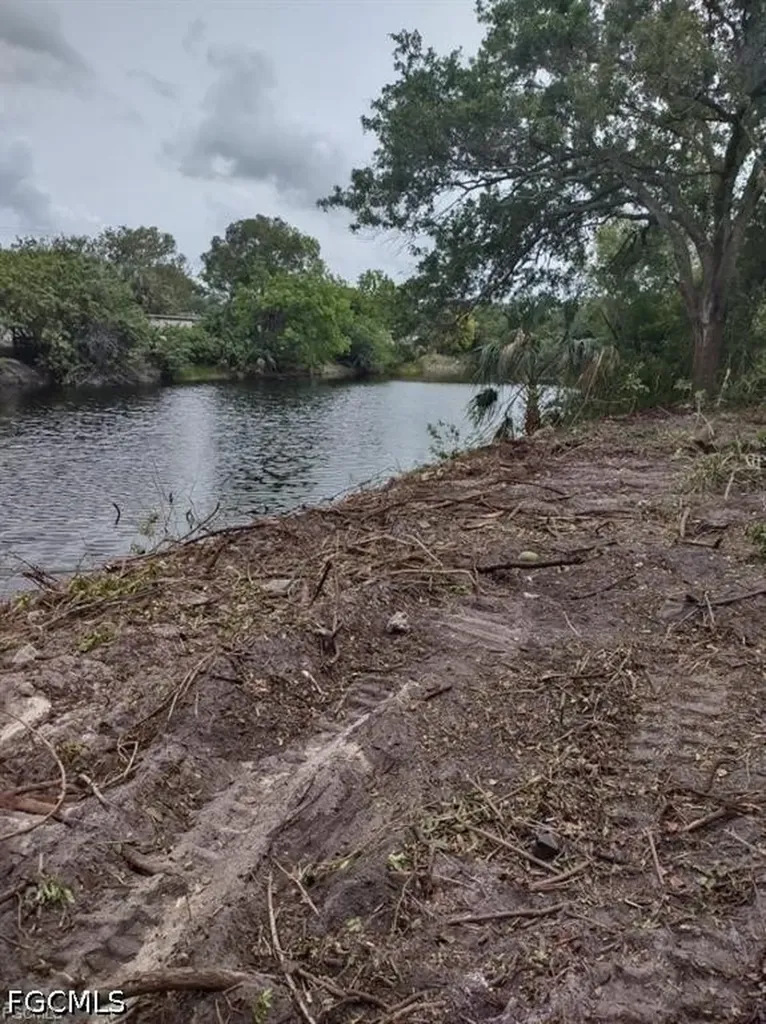 7604 Pierre Circle North Fort Myers FL 33917
