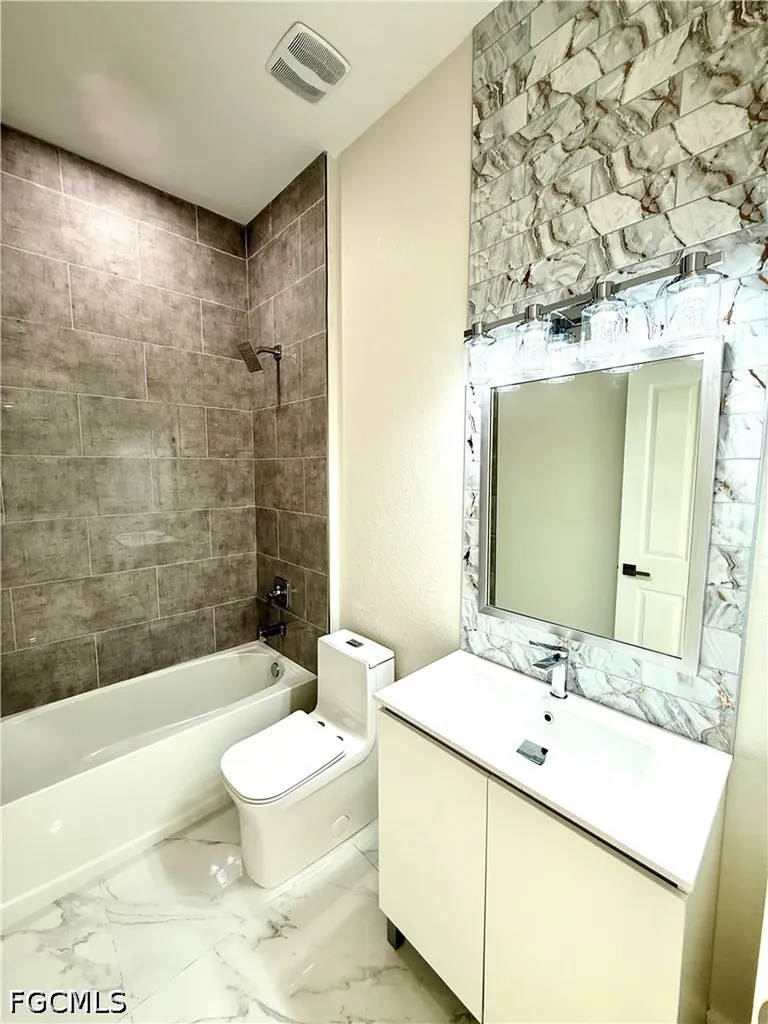 2006 NW 21st Street Cape Coral FL 33993