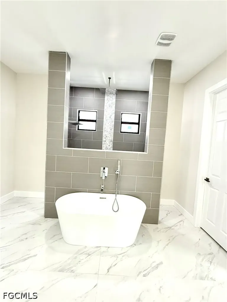 2006 NW 21st Street Cape Coral FL 33993