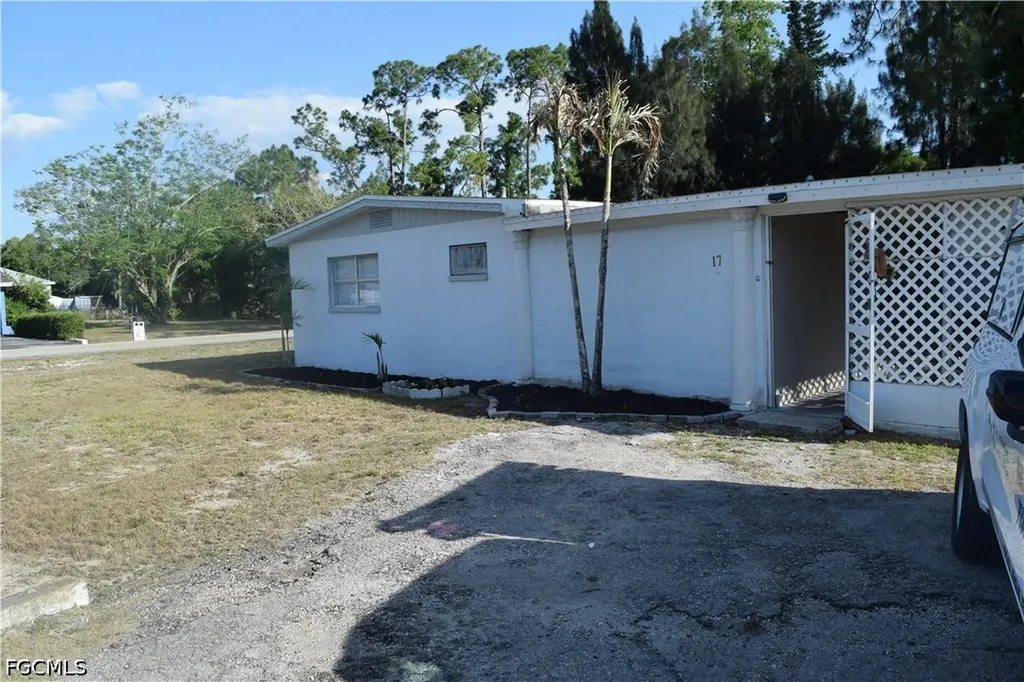 17 Colorado Road Lehigh Acres FL 33936