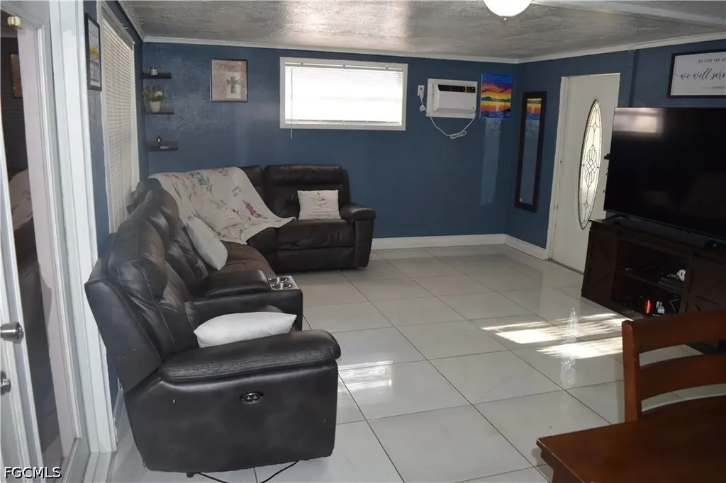 17 Colorado Road Lehigh Acres FL 33936