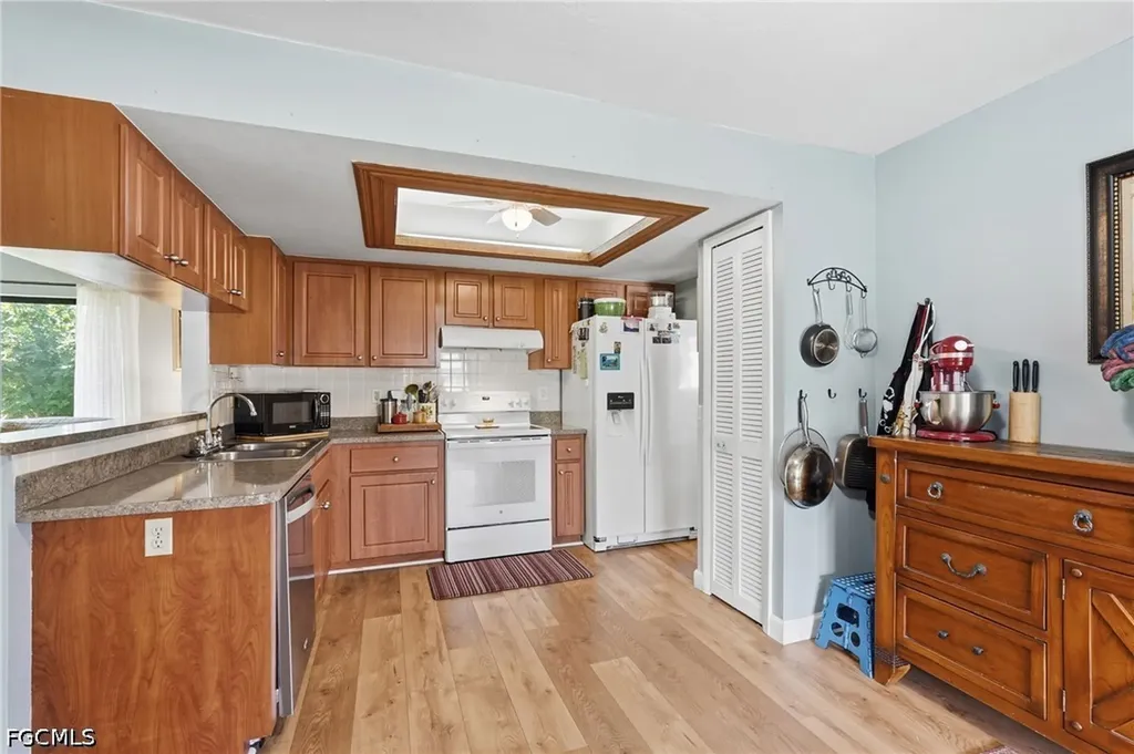 2501 SW 52nd Terrace Cape Coral FL 33914