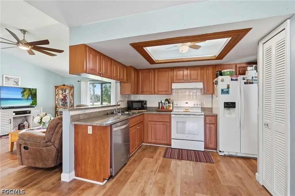 2501 SW 52nd Terrace Cape Coral FL 33914