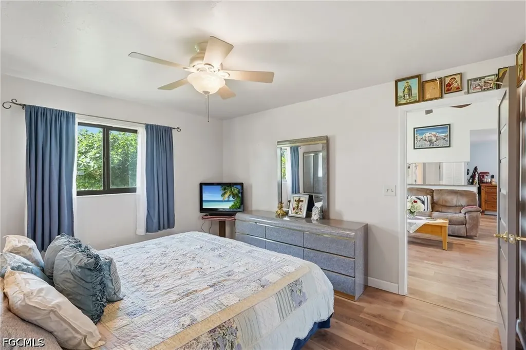 2501 SW 52nd Terrace Cape Coral FL 33914