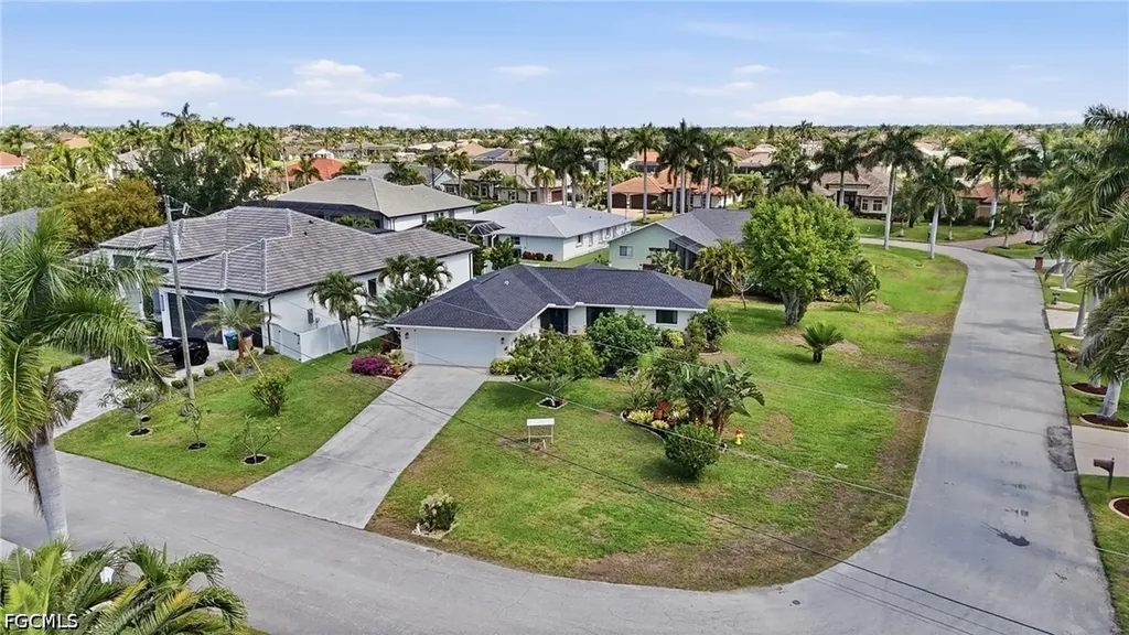 2501 SW 52nd Terrace Cape Coral FL 33914