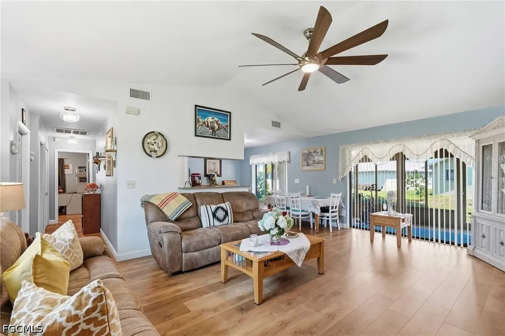 2501 SW 52nd Terrace Cape Coral FL 33914