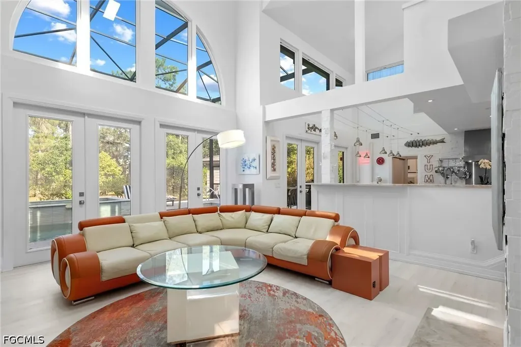5700 Waxmyrtle Way Naples FL 34109