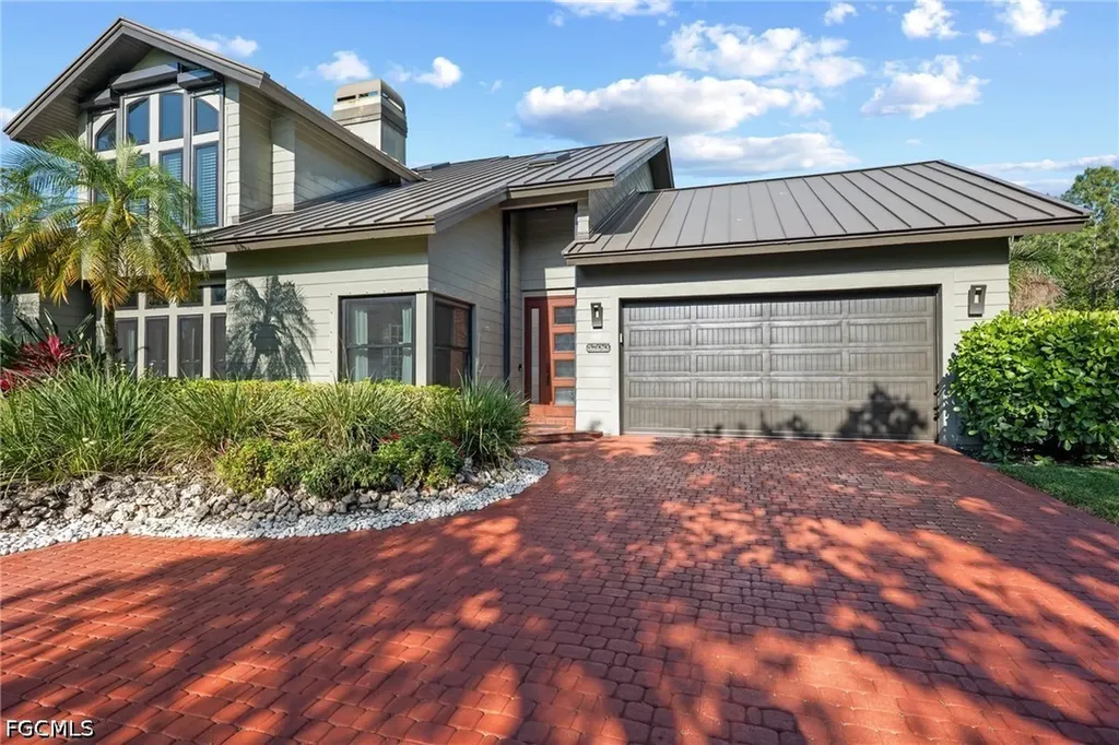 5700 Waxmyrtle Way Naples FL 34109